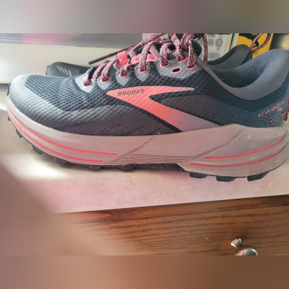 Brooks Cascadia 16 Trail Running Shoes